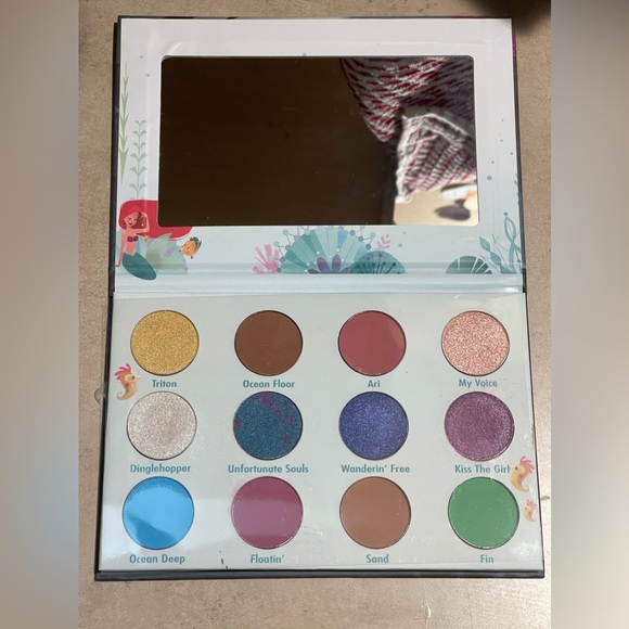 SOLD Disney’s The Little Mermaid Eyeshadow Pallet - Picture 4 of 8
